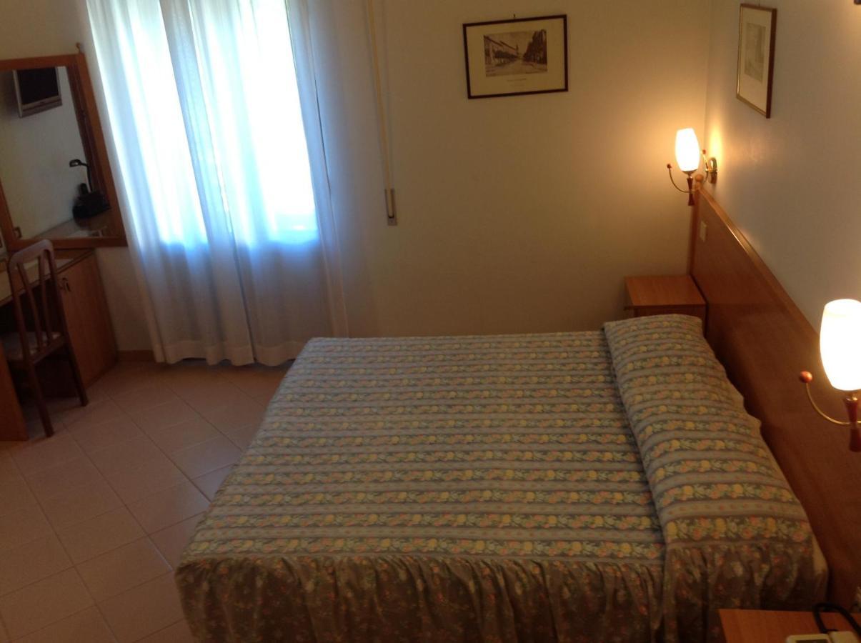 Hotel Castello Mesagne Zimmer foto