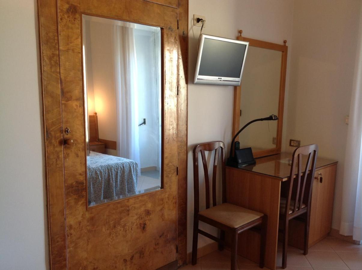 Hotel Castello Mesagne Zimmer foto