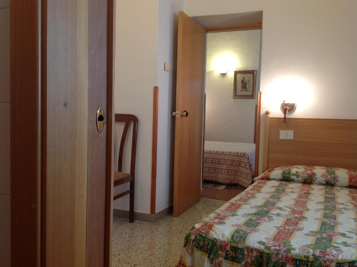 Hotel Castello Mesagne Zimmer foto
