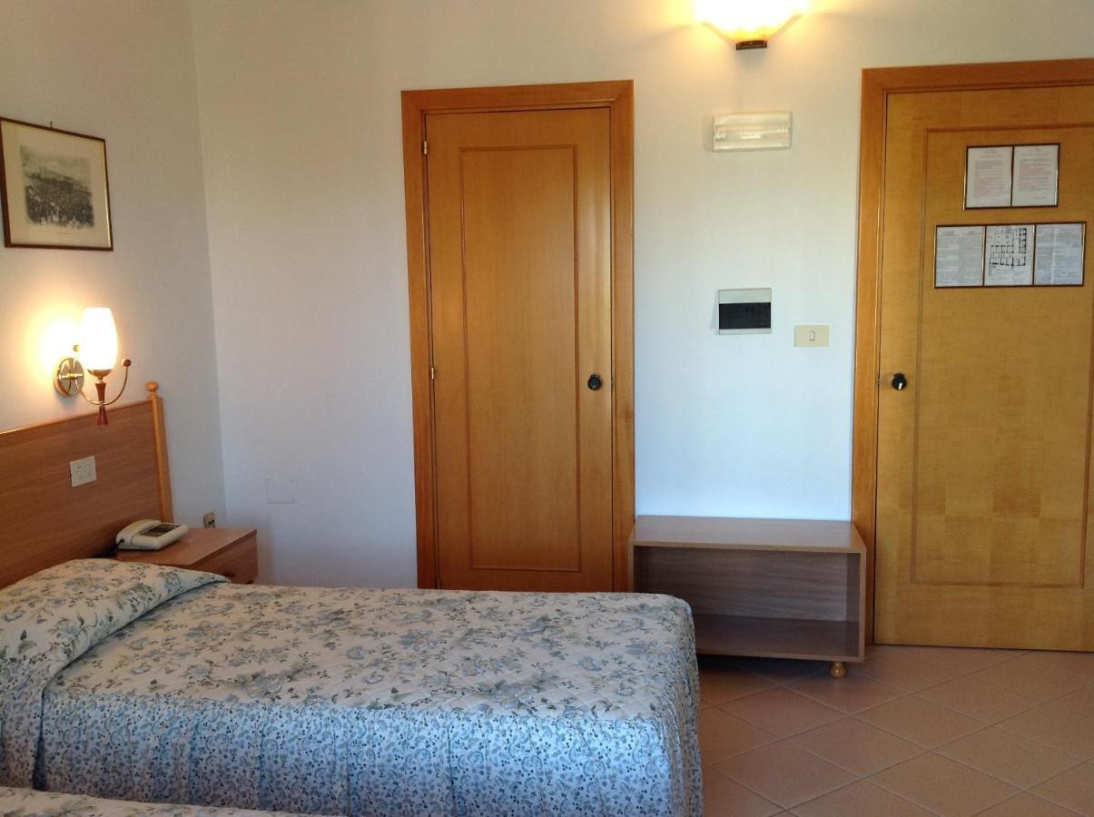 Hotel Castello Mesagne Zimmer foto