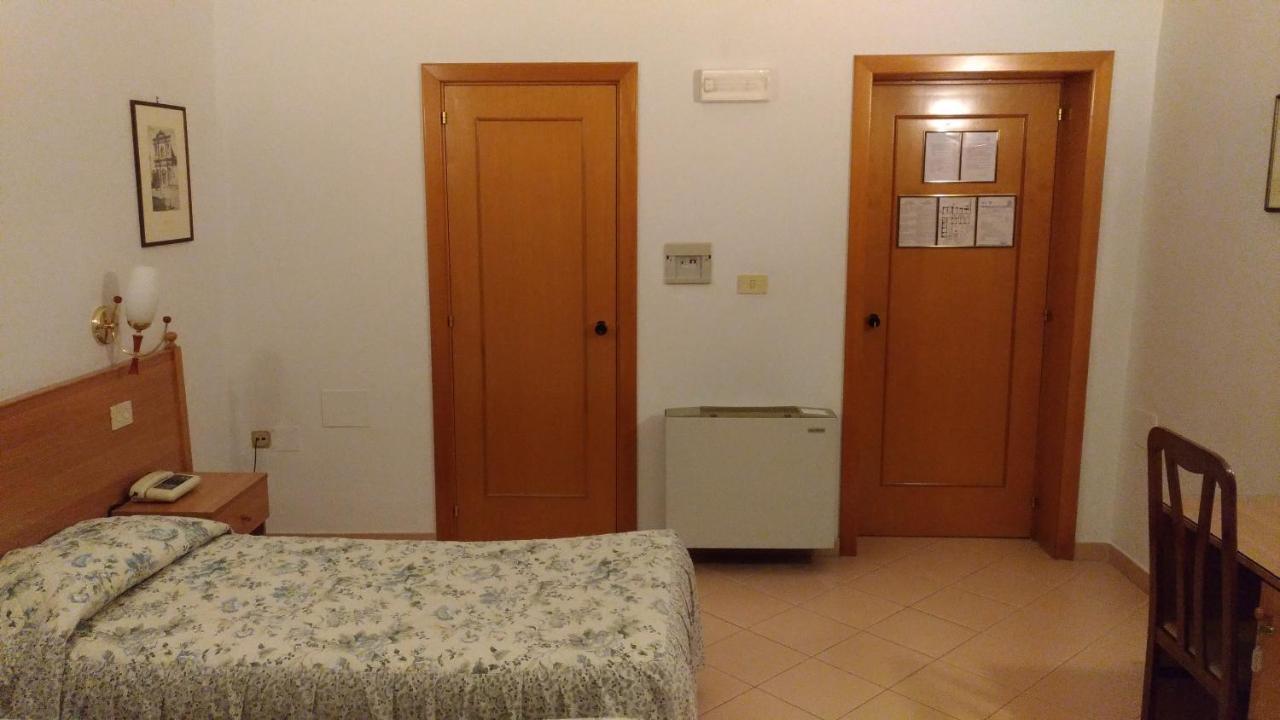 Hotel Castello Mesagne Zimmer foto
